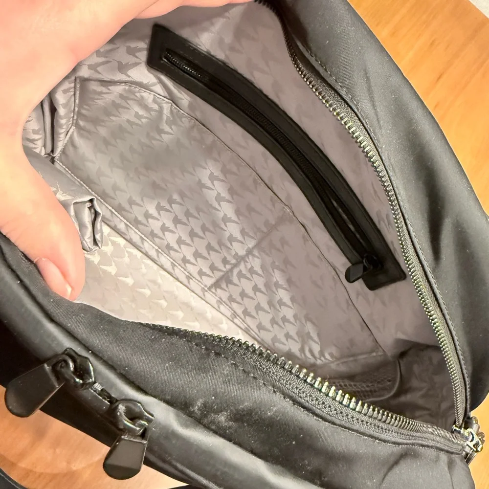 LO and Sons OG2 Travel bag Large black with silver interior laptop personal item